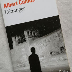l'Étranger